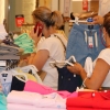 REPOR - Los extremeños aprovechan las primeras rebajas del verano