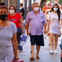 La OMS insta a los vacunados con pauta completa a llevar la mascarilla