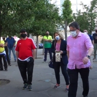 Increpan a Vergeles antes de vacunarse contra el covid en Badajoz