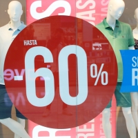 Cuidado con las rebajas: se reducen los precios, no los derechos