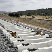 ADIF licita el balasto para el tramo Arroyo de Santa María - Navalmoral