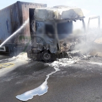 Sábado trágico: Un hombre fallece en el incendio de un camión en la A-5