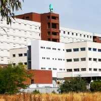 Trasladado al hospital tras caerse de un tejado en Badajoz