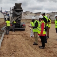 Fragoso visita las obras del nuevo campo de fútbol de la Margen Derecha