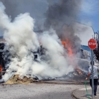 Arde un camión en la localidad pacense de Monesterio