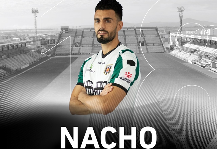 El AD Mérida renueva a Nacho González