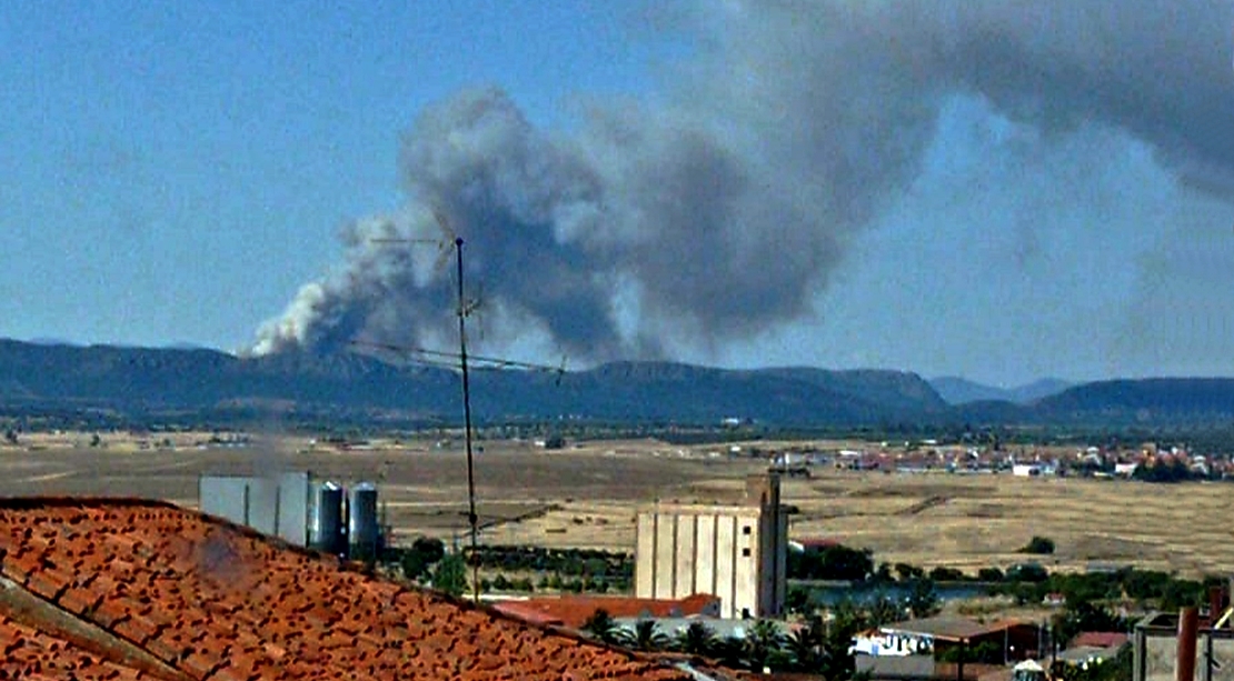 Grave incendio forestal en la Siberia extremeña