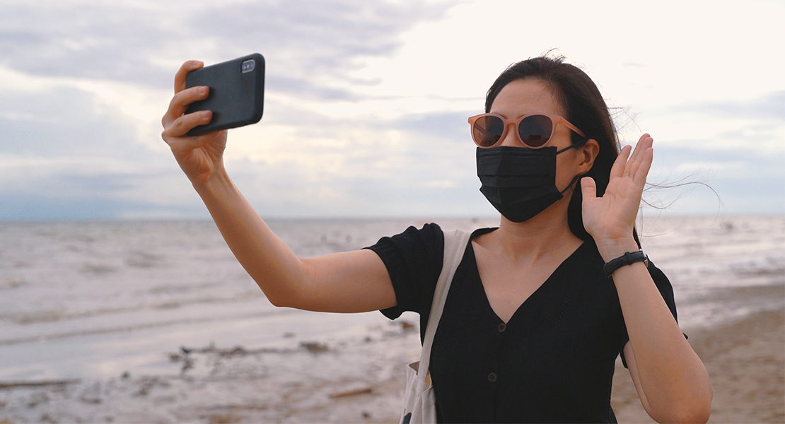 Sanidad debate este martes quitar la mascarilla al aire libre