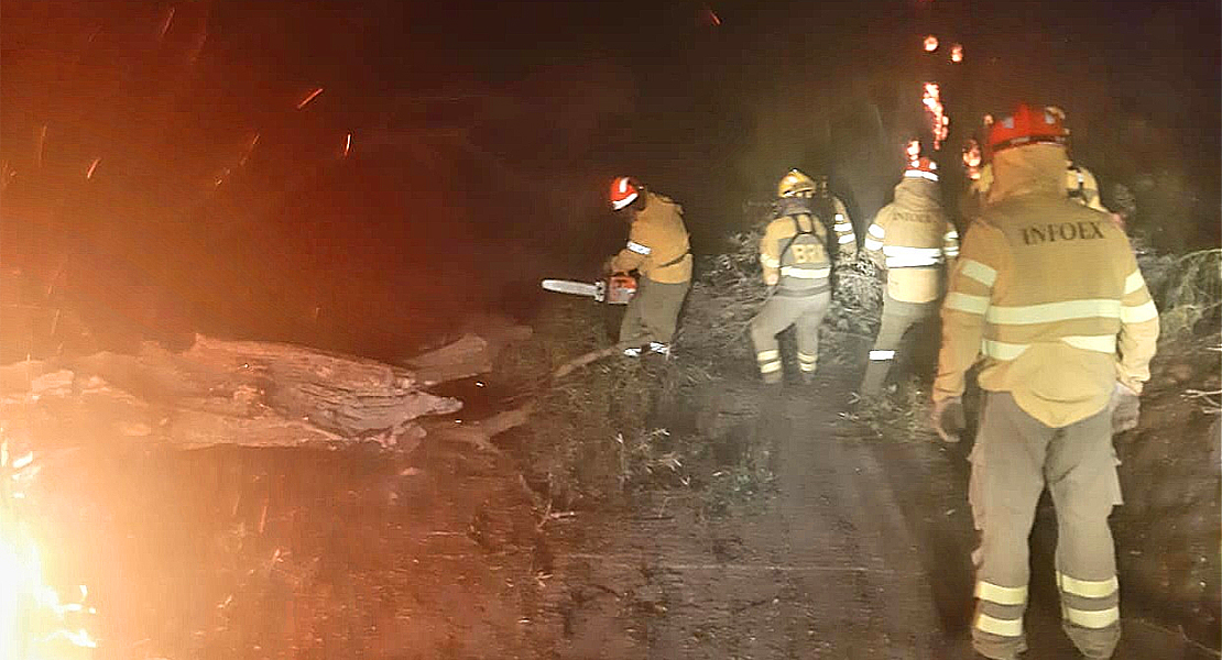 Evolución favorable del grave incendio en la provincia de Cáceres