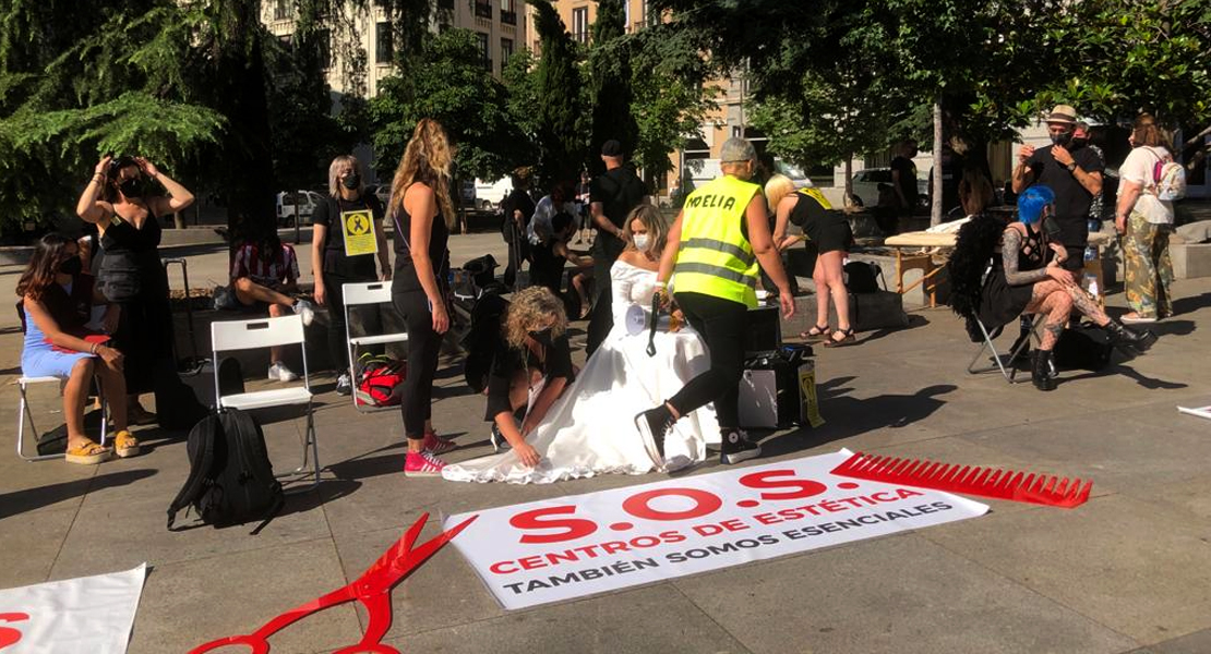 Continúa la rebelión de las tijeras frente al Congreso de los Diputados