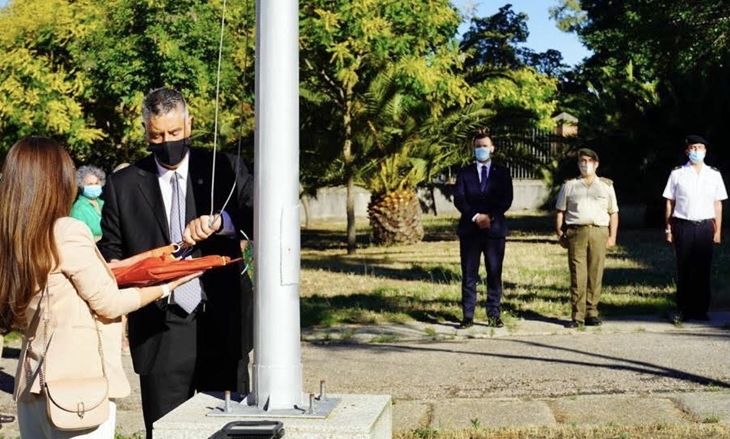 El ayuntamiento de Cáceres recibe un reconocimiento por su labor durante la pandemia