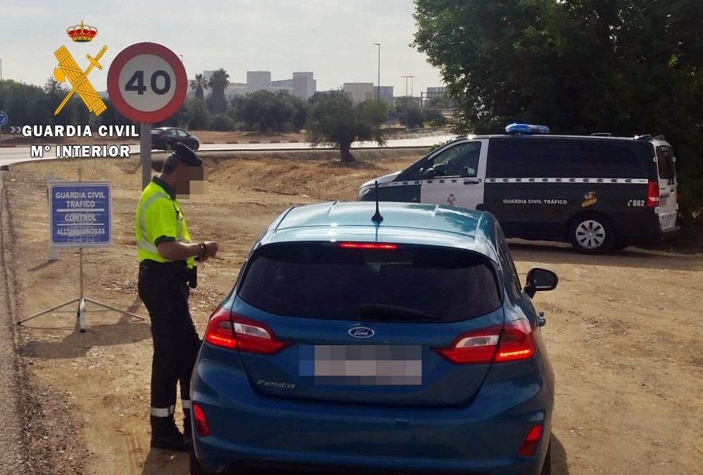Conduce por Extremadura con una tasa de alcohol superior a seis veces a la permitida