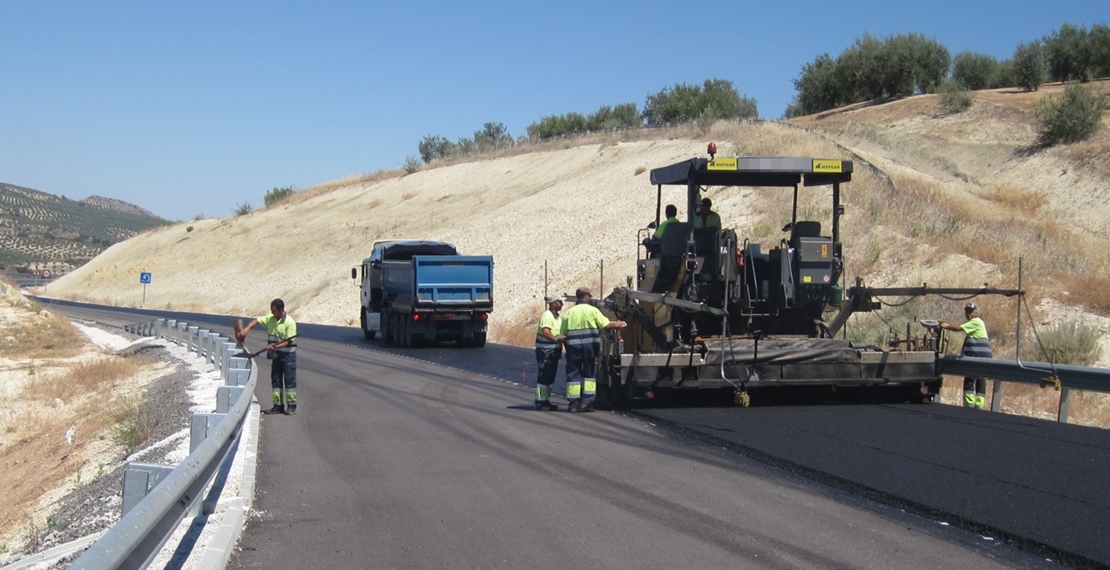 El Gobierno rehabilitará carreteras de Cáceres y Badajoz