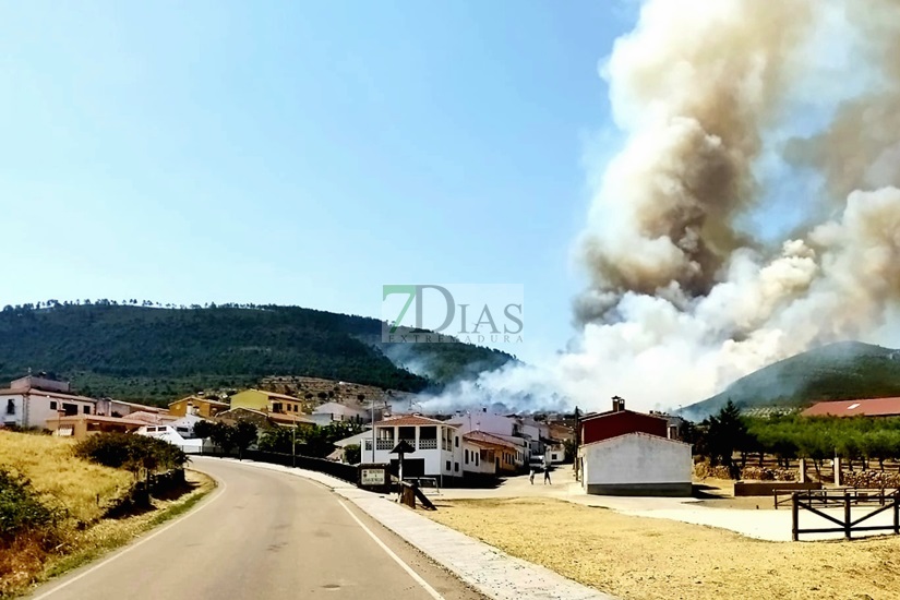 Estabilizado un incendio forestal declarado en la localidad cacereña de Casas de Millán