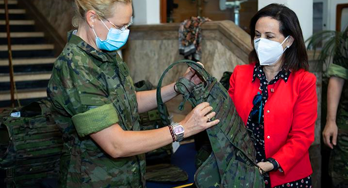 Así es el nuevo chaleco femenino para las mujeres del Ejército