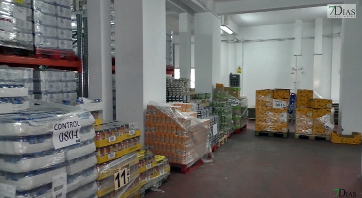 El Banco de Alimentos de Badajoz inicia una campaña en los supermercados Carrefour