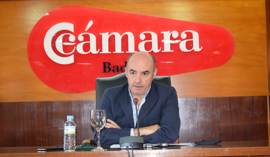 El presidente de la Cámara de Badajoz denuncia falta de transparencia de la CREEX y COEBA