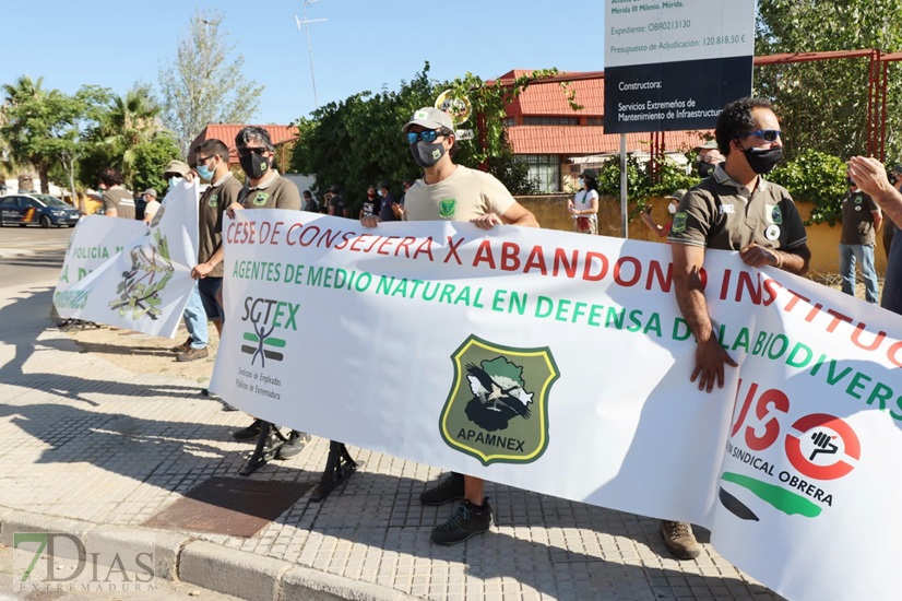 Los Agentes del Medio Natural reivindican sus derechos en la capital autonómica