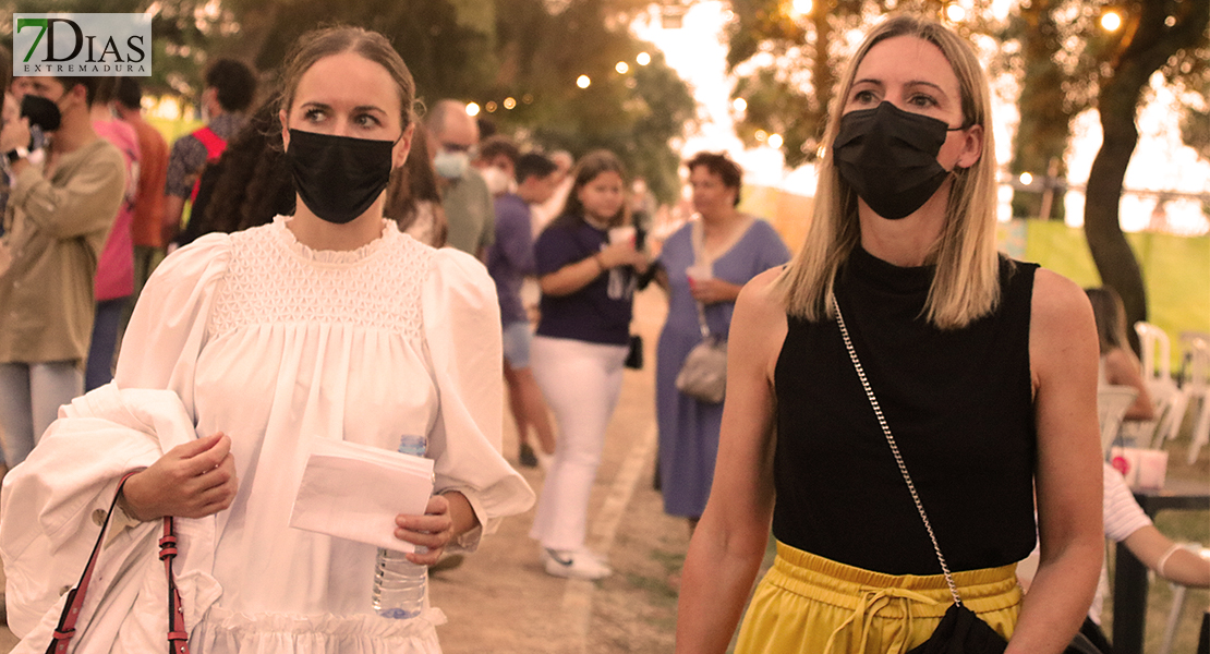 Imágenes del Alcazaba Festival en el concierto de Taburete e Íñigo Merino