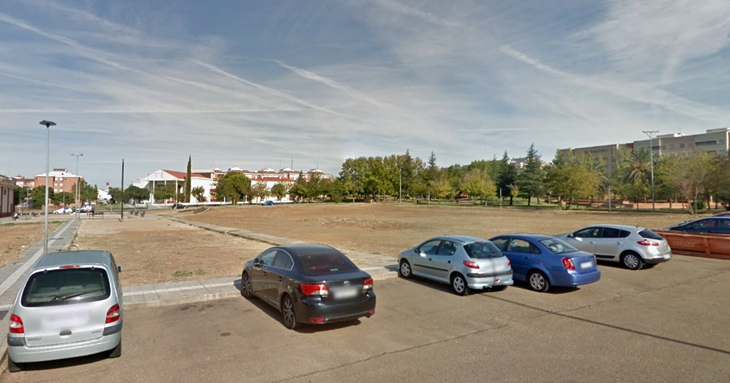 Los Bomberos intervienen en un incendio en Suerte de Saavedra (Badajoz)