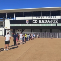 Máxima expectación en la presentación de la nueva equipación del CD. Badajoz