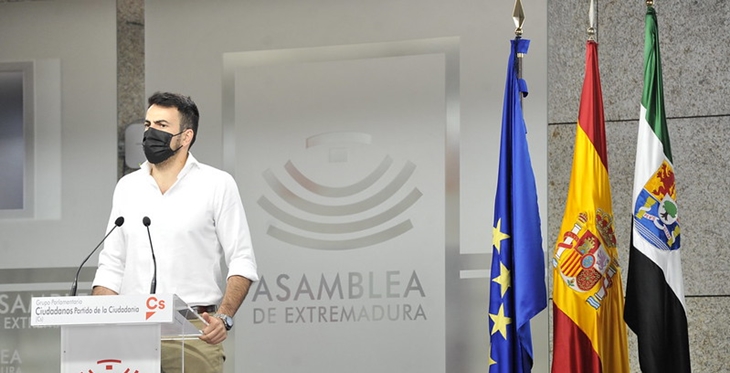 Salazar: “La importancia que tiene Extremadura para el Gobierno de Pedro Sánchez es cero”