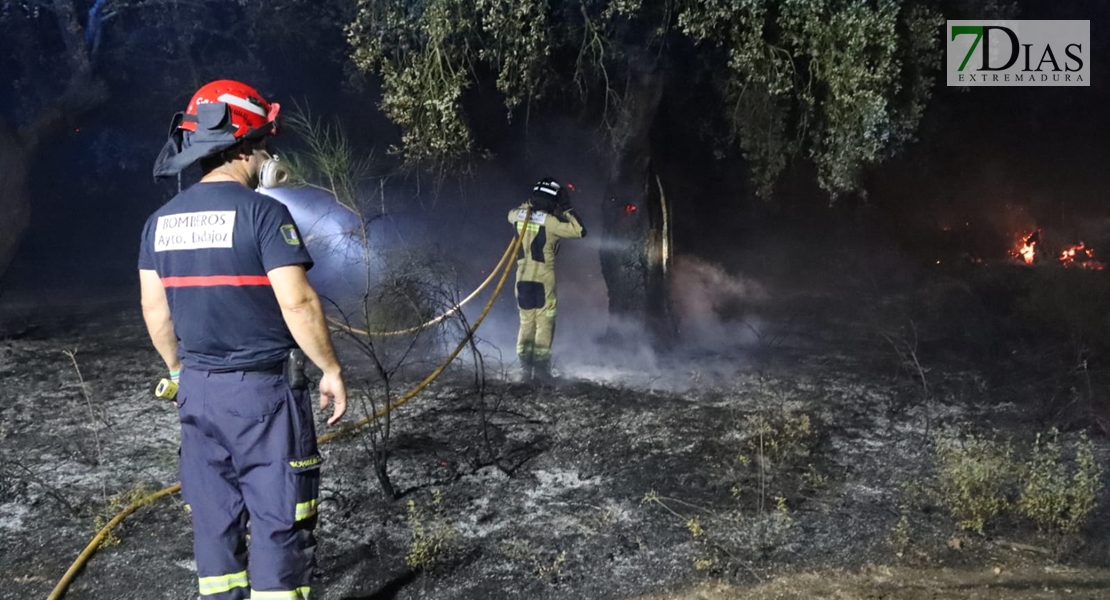 REPOR - Impactante incendio a las afueras de Badajoz