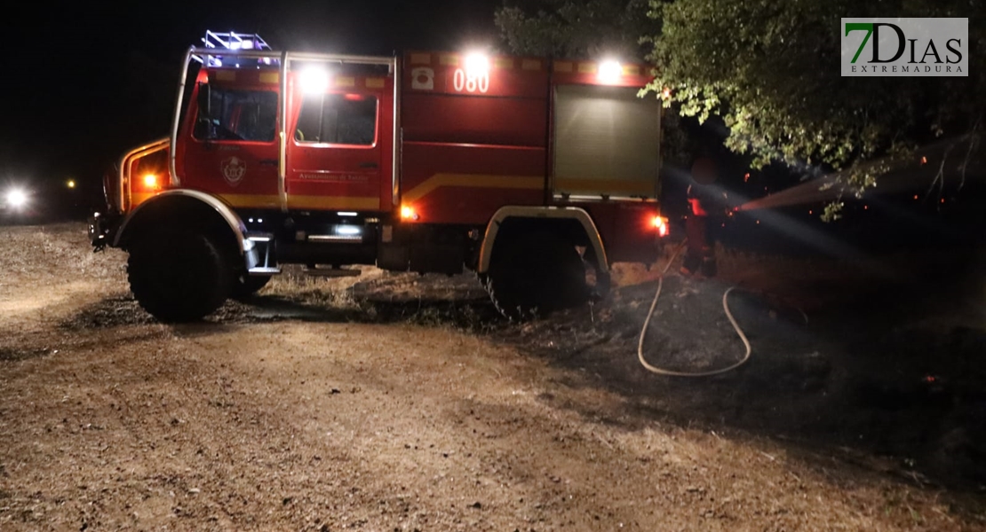 REPOR - Impactante incendio a las afueras de Badajoz