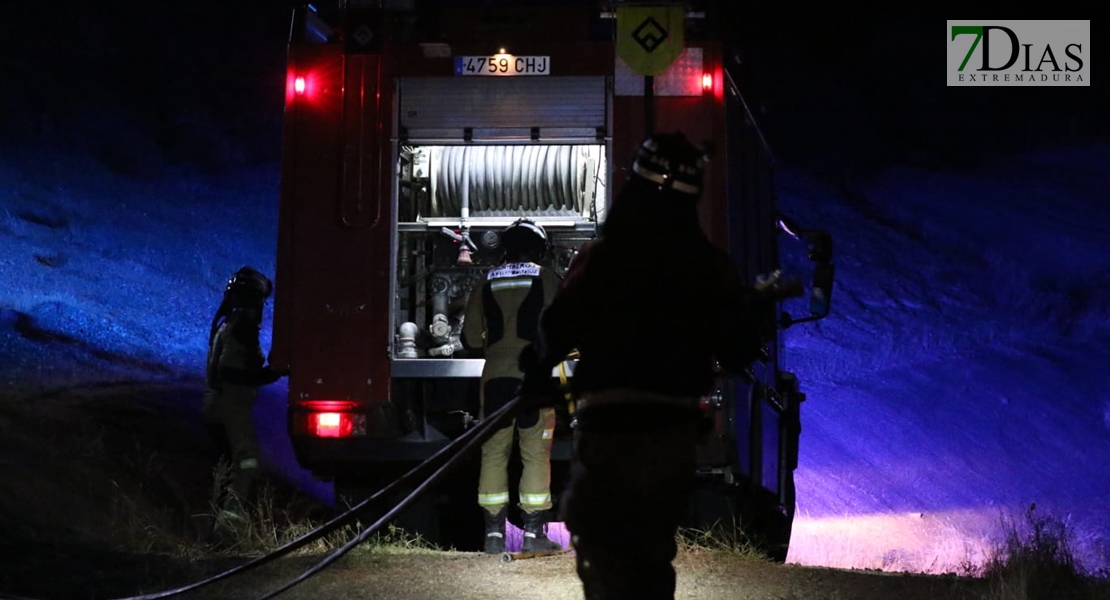 REPOR - Impactante incendio a las afueras de Badajoz