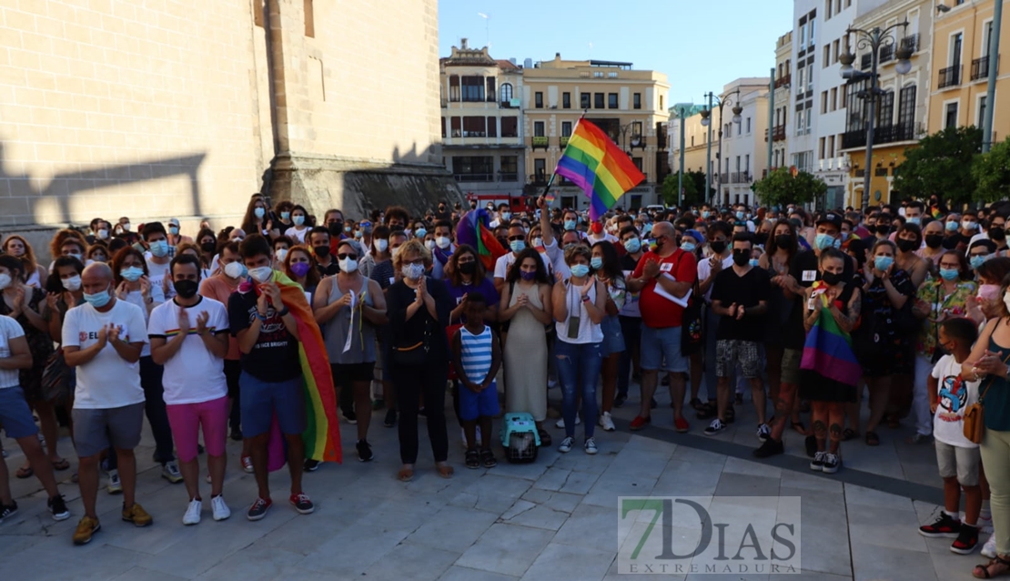 ¡Ya basta de prejuzgar, perseguir, y asesinar por no ser heterosexual!