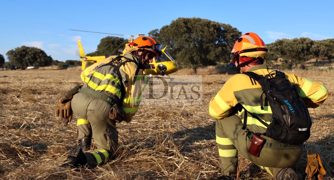 Un gran incendio deja 700 hectáreas quemadas en Madroñera (Cáceres)