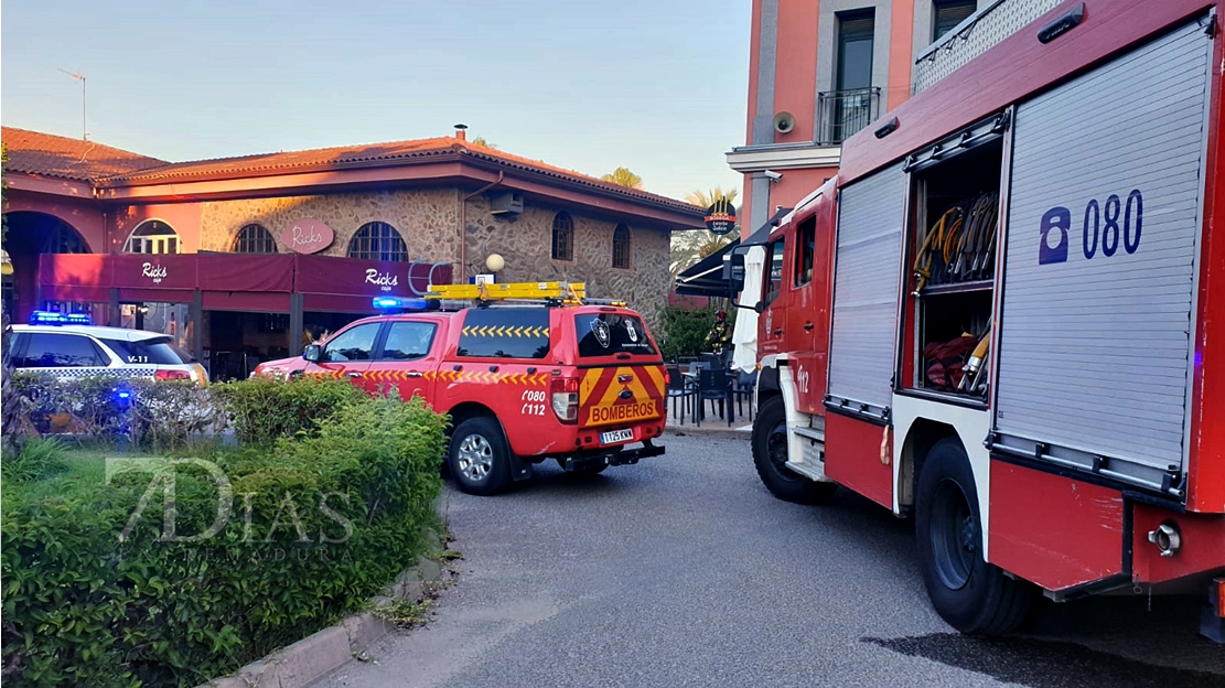 Incendio localizado en el Centro Comercial de Las Vaguadas (Badajoz)