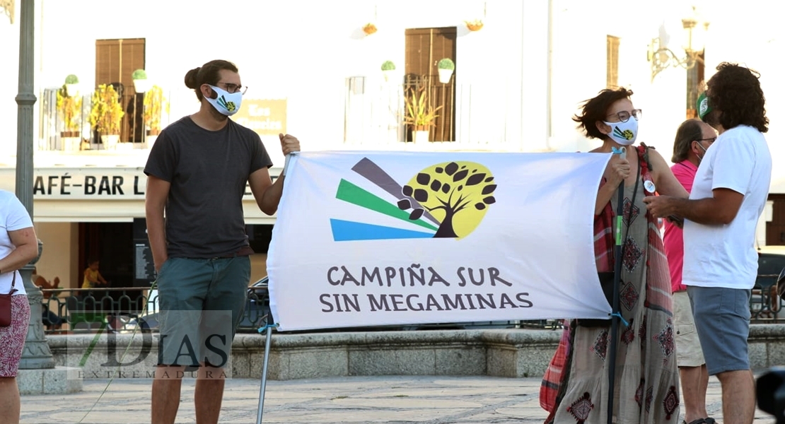 El mundo rural extremeño alza la voz frente a los planes mineros de la Junta