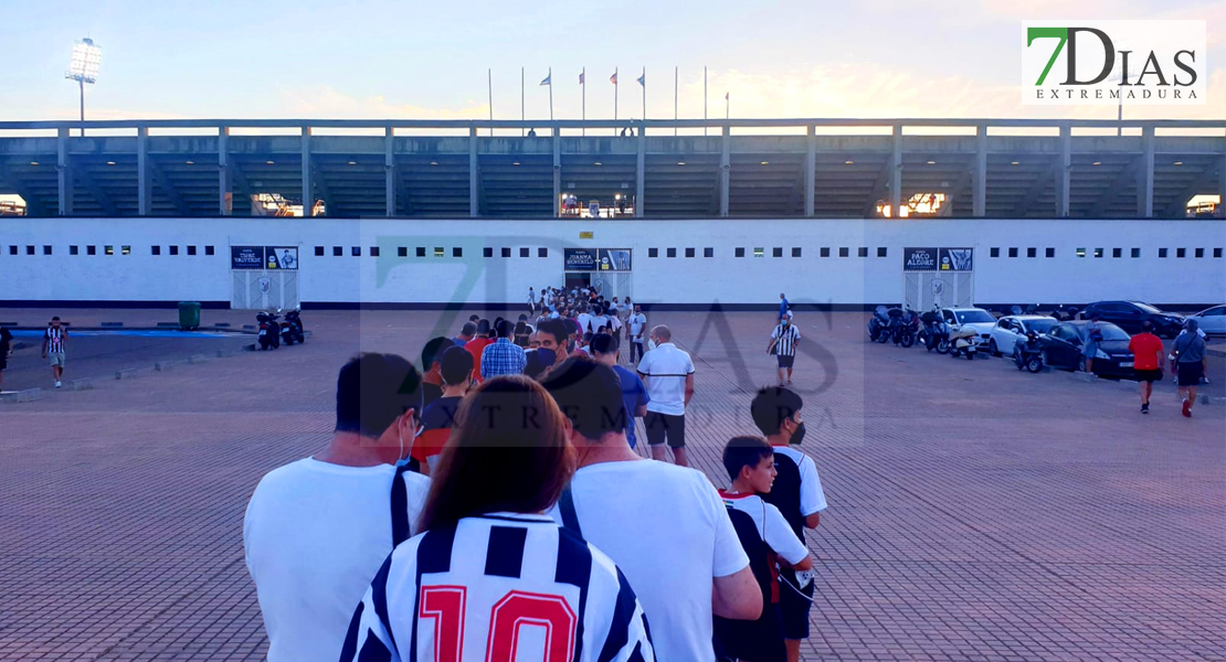 Ambiente en el Nuevo Vivero antes del CD. Badajoz - CF Talavera