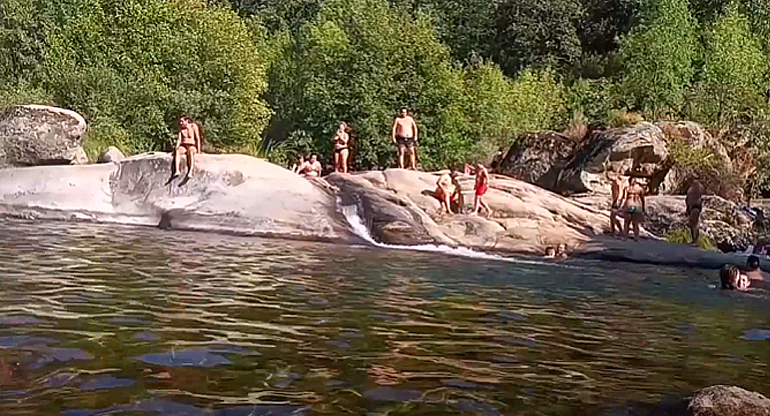 Un joven en estado grave tras sufrir un accidente por inmersión en el Charco de Madrigal