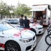 Los equipos de la Vuelta España que pernoctan en Badajoz preparan sus equipos para el Pico Villuercas