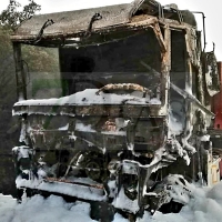 Sale ardiendo un tráiler en la Nacional 435 (Badajoz)