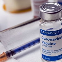 Sanidad autoriza el primer ensayo clínico de una vacuna española frente a la COVID-19