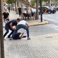 Espectacular detención de un atracador de un banco en plena calle