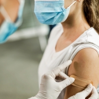 La OMS pide retrasar dos meses la tercera dosis de la vacuna contra la covid