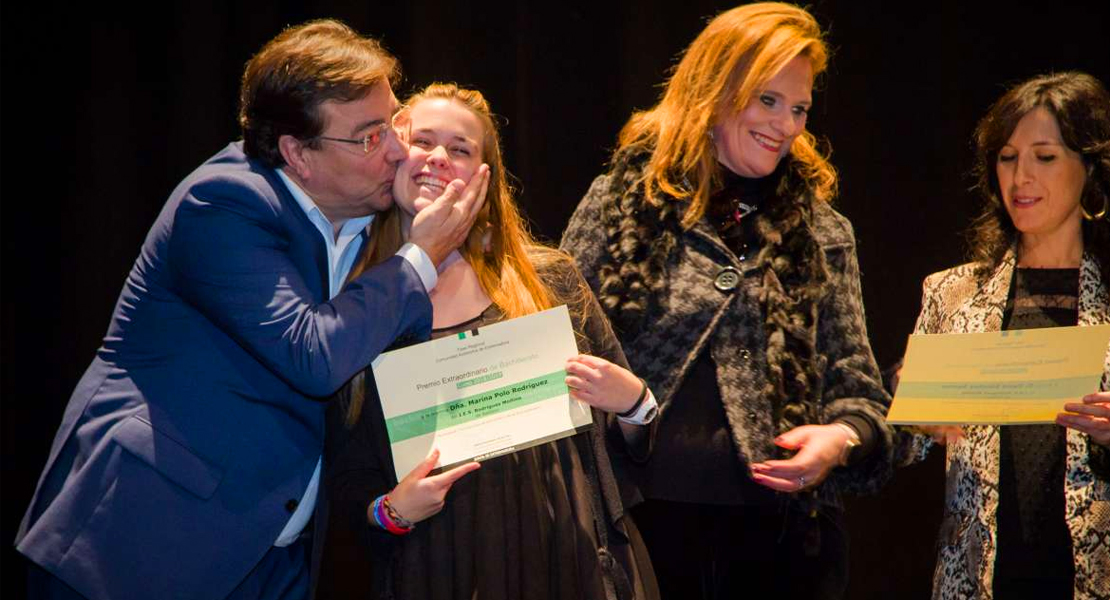 Ocho alumnos extremeños de bachillerato galardonados con un premio de 900 €