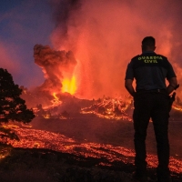 La Palma registra cuatro terremotos: preocupan los gases tóxicos si la lava llega al mar