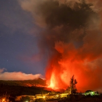 Más evacuaciones en La Palma por la aparición de nuevas bocas y una mayor explosividad