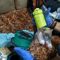 Desmantelan un taller clandestino de fabricación de explosivos ubicado en un bloque de viviendas