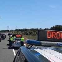 Se da a la fuga drogado al encontrarse con un control en una carretera extremeña