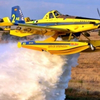 La Junta colabora en la extinción del incendio de Jubrique con dos aviones anfibios