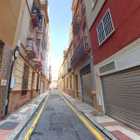 Una niña de 2 años herida de gravedad tras caer de un segundo piso