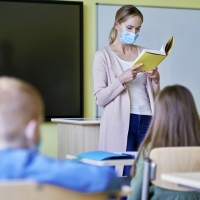 USO reclama que disminuyan las ratios en las aulas para garantizar la atención educativa y sanitaria