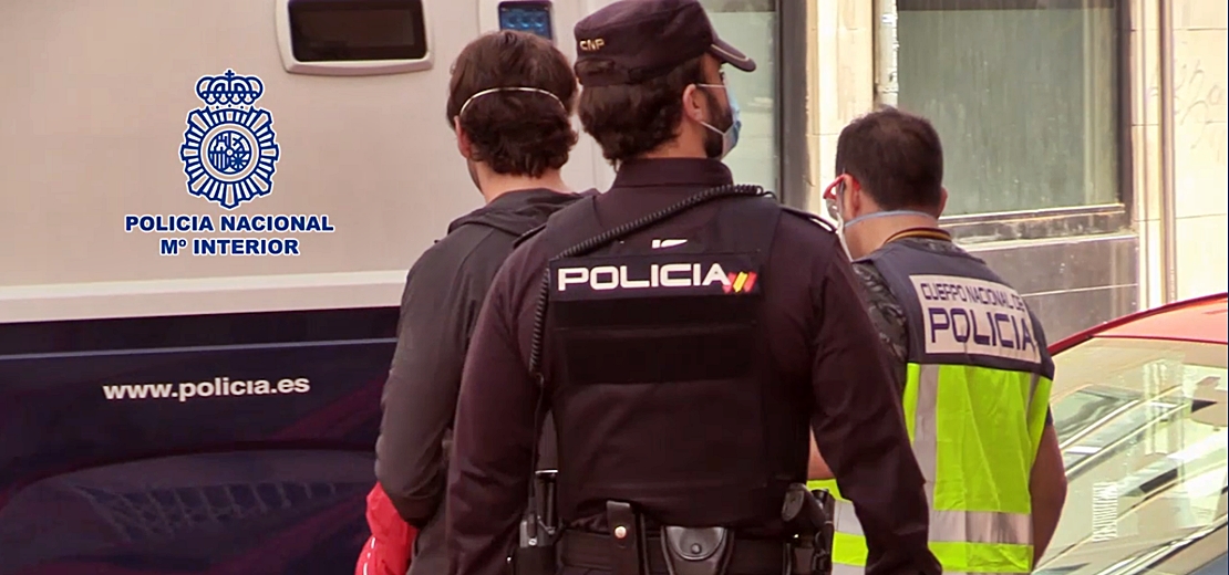 Operación contra el tráfico de drogas en Extremadura: varios policías y un guardia civil detenidos