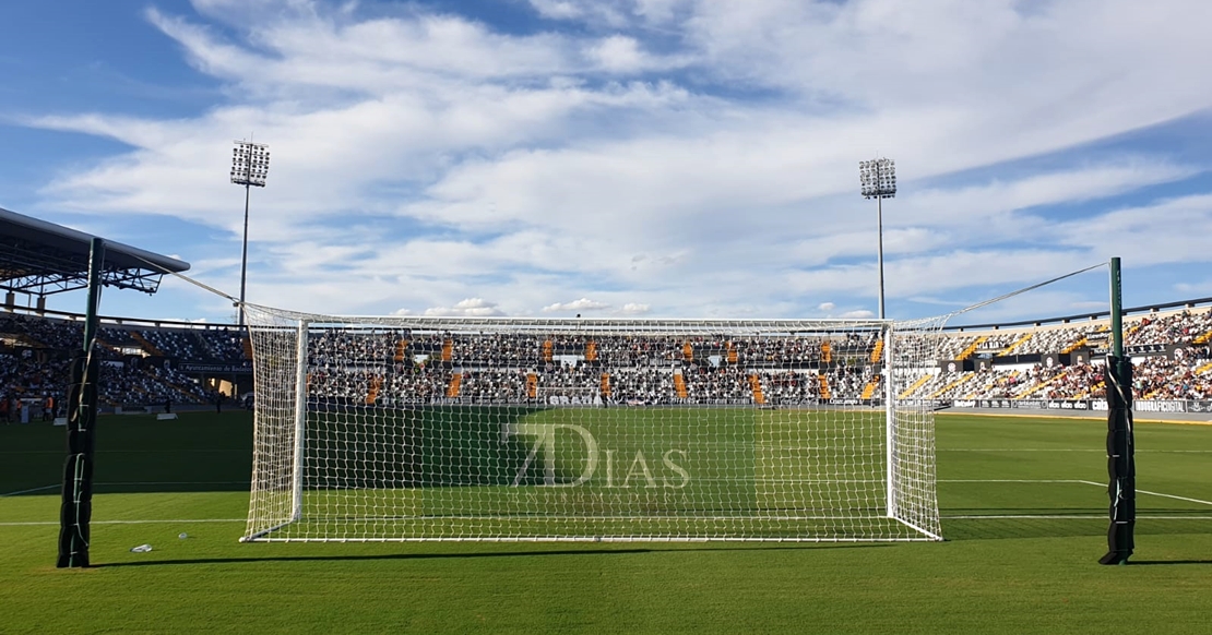 Ambiente en el Nuevo Vivero para el CD.Badajoz - DUX